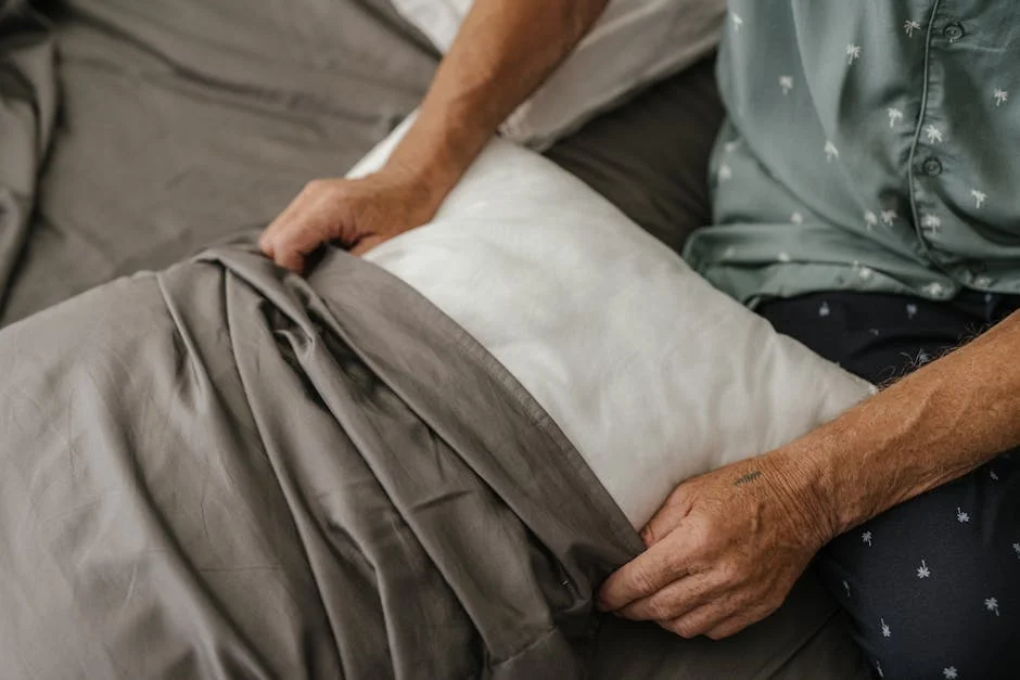 6 Wedge Pillows for Back Support Reviewed and Tested