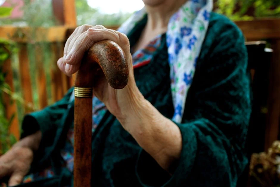 Handmade Walking Canes Buyer's Guide: What to Know